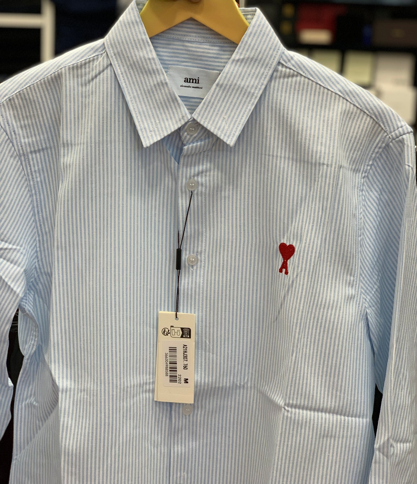 AM I LINING SHIRT WITH RED LOGO