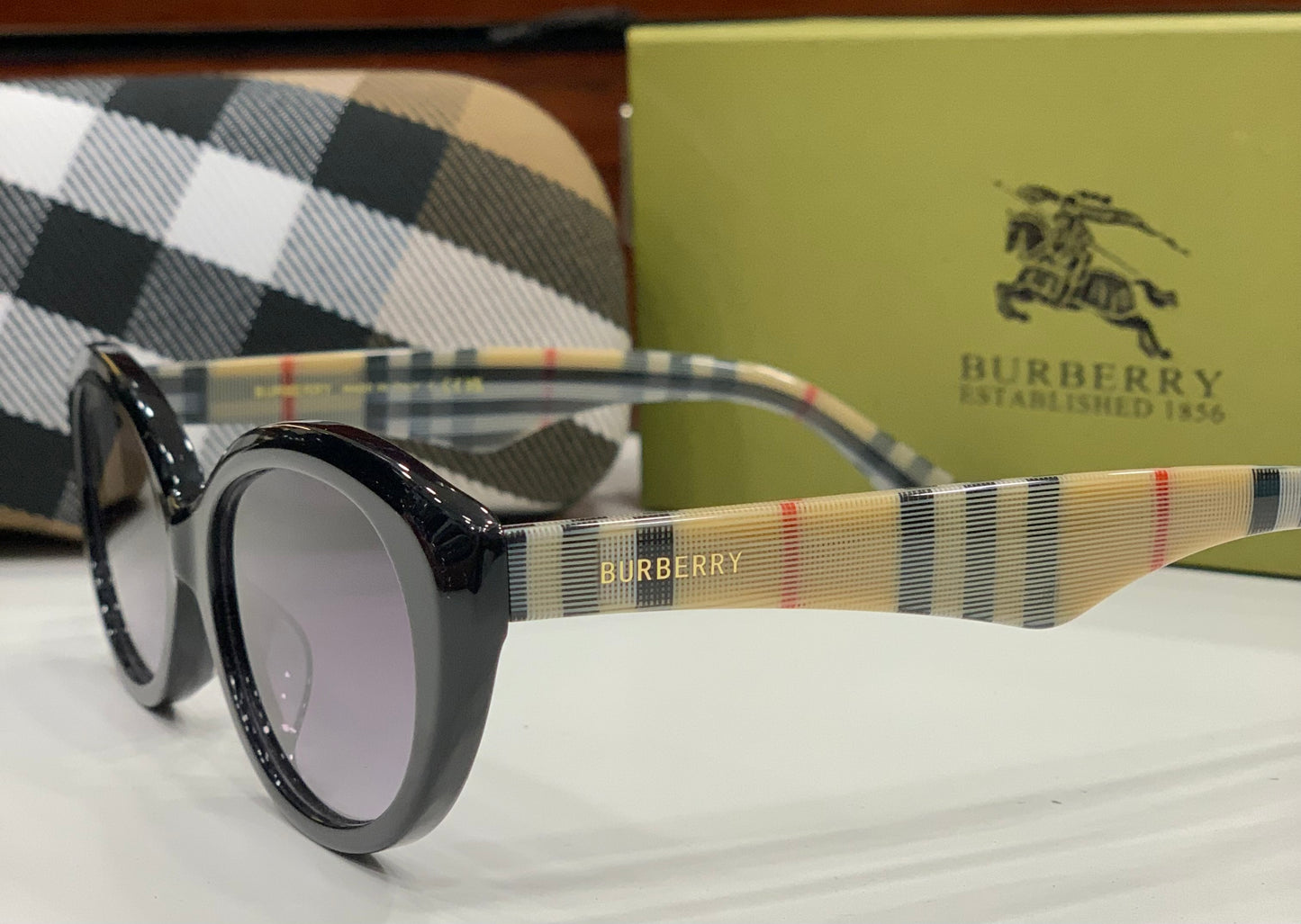 BURBERR_Y WOMEN SUNGLASSES