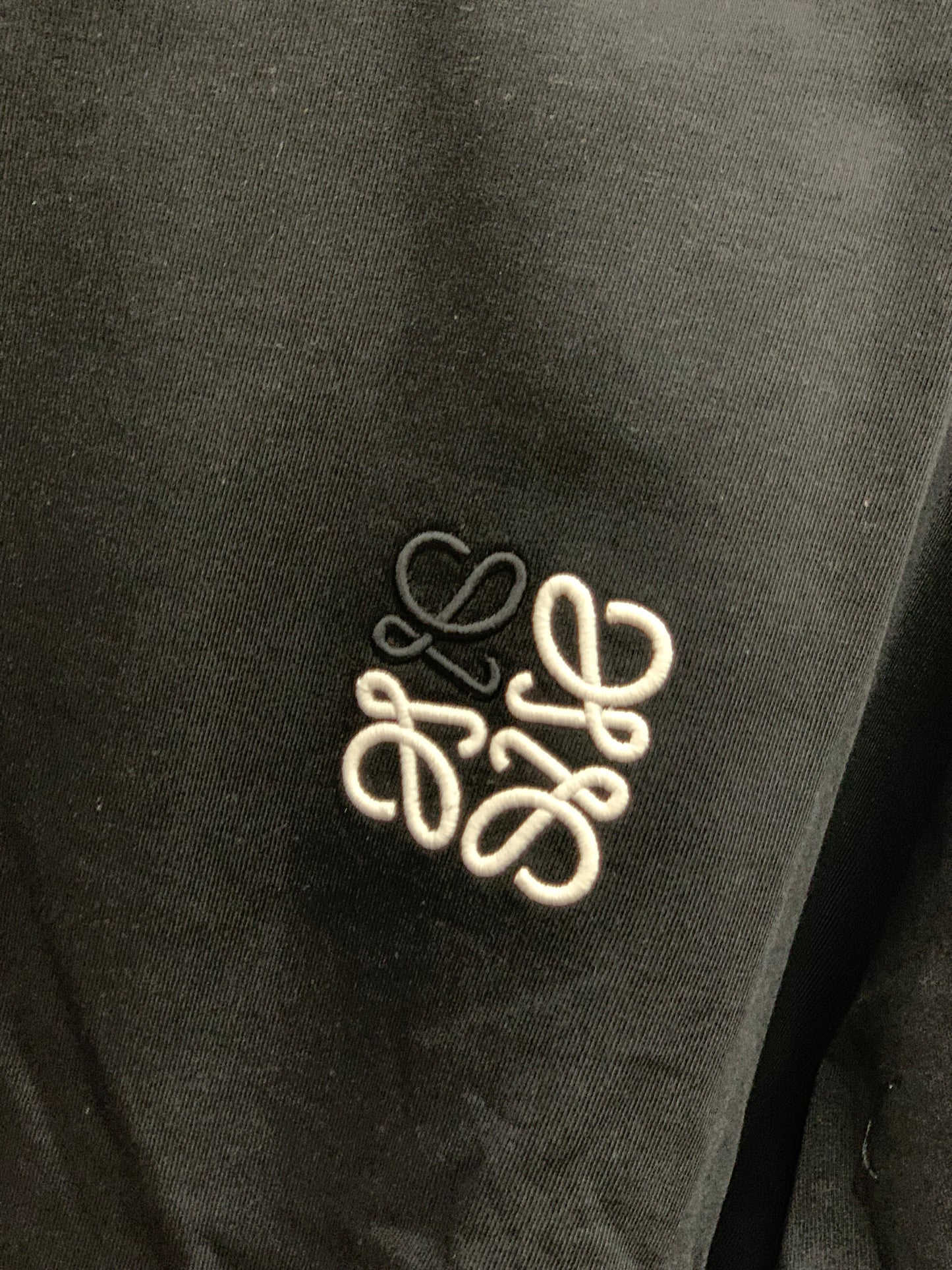 LOEW_E BLACK TSHIRT WITH EMBROIDERED