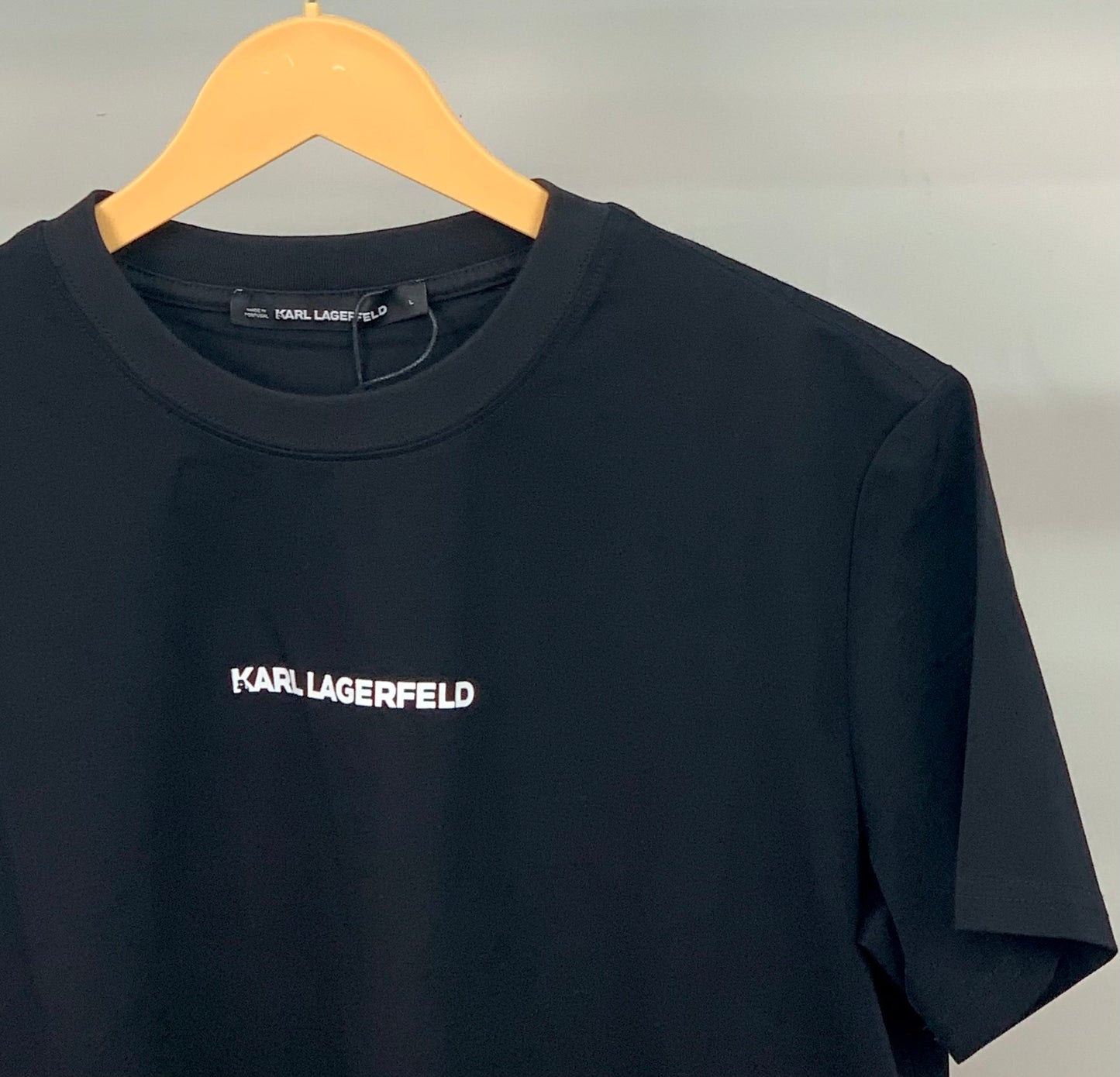 KAR_L LAGERFELD BLACK TSHIRT