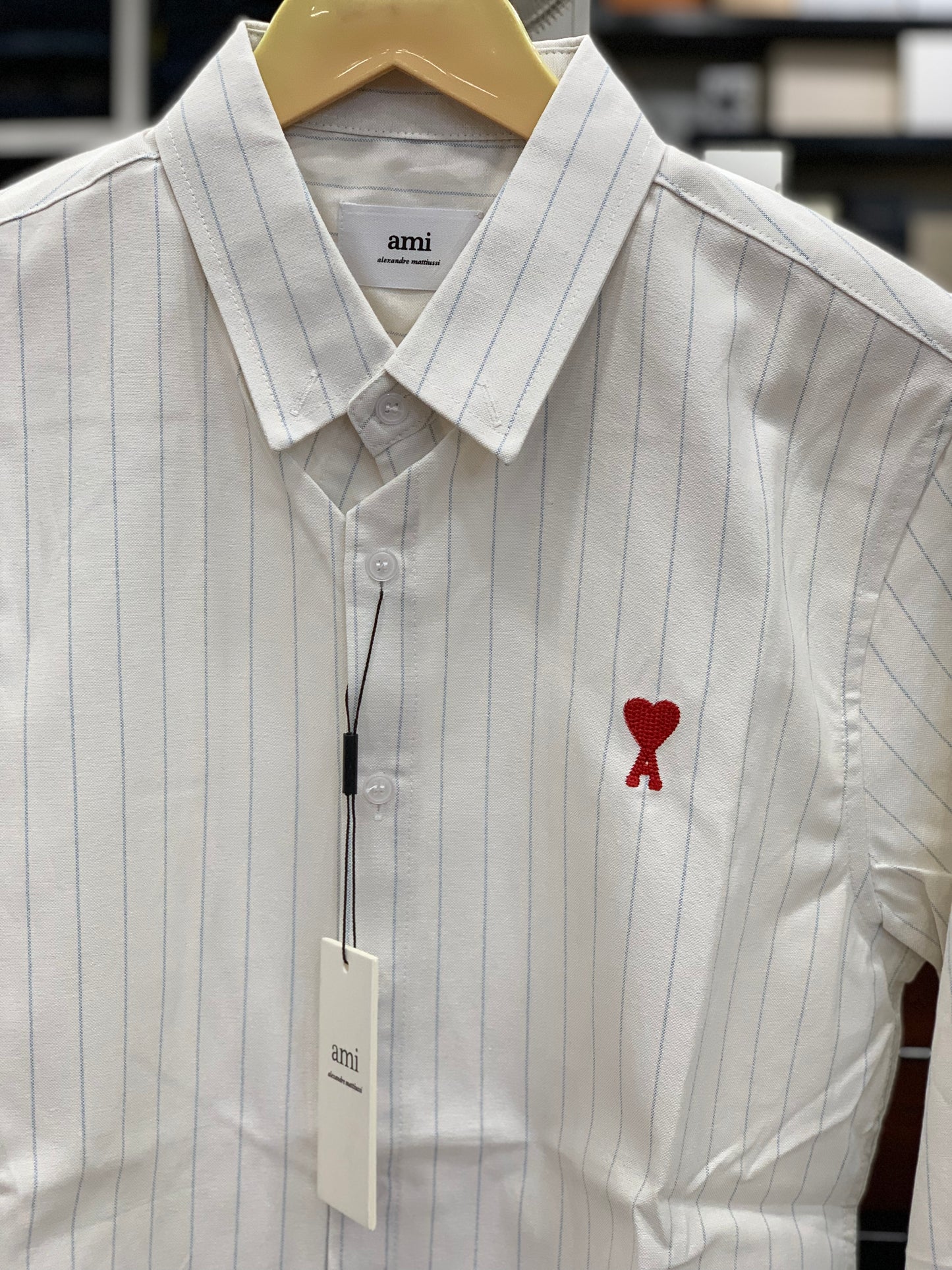 AM I LINING SHIRT WITH RED LOGO