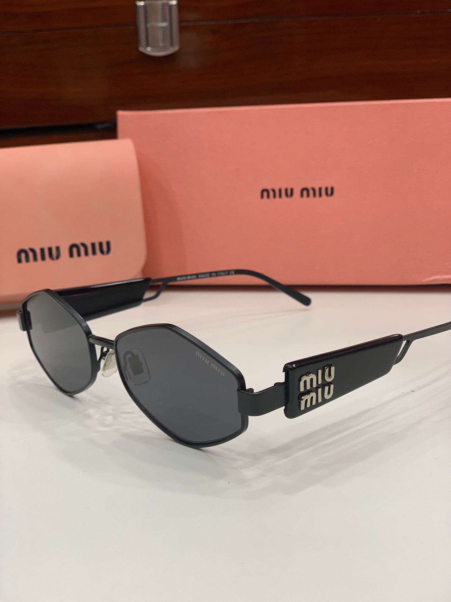 MIU _MI_U WOMEN SUNGLASSES