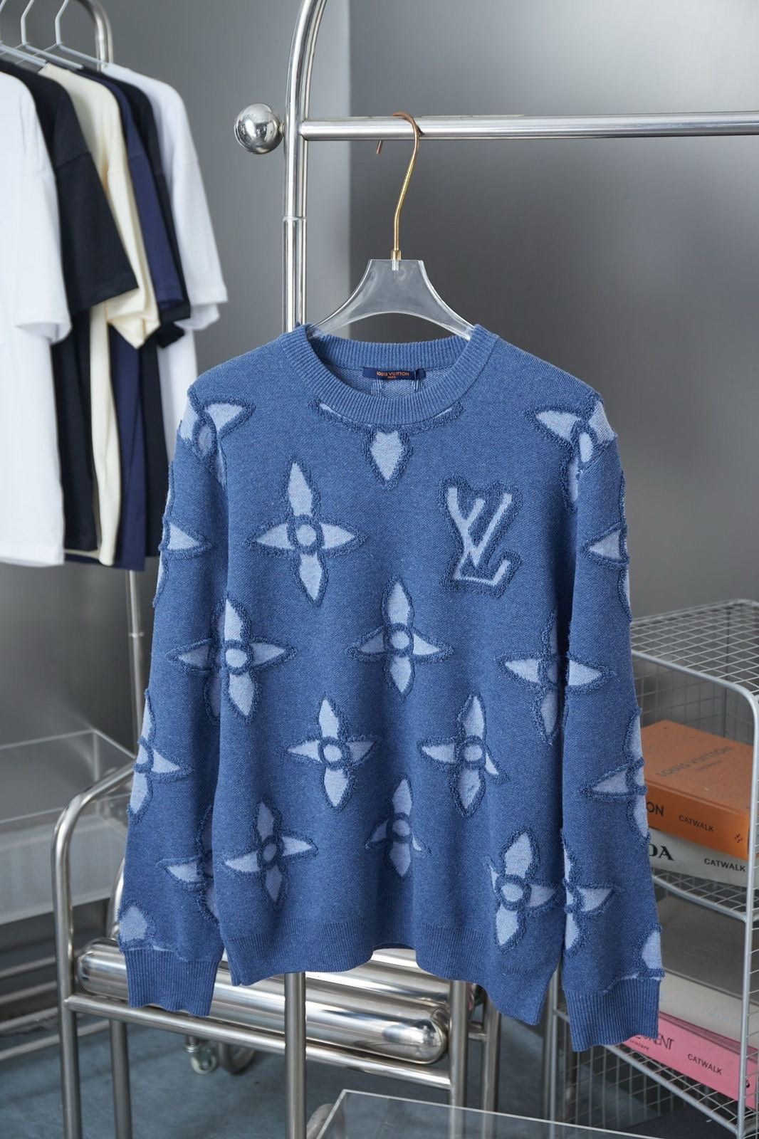 LV SWEATER