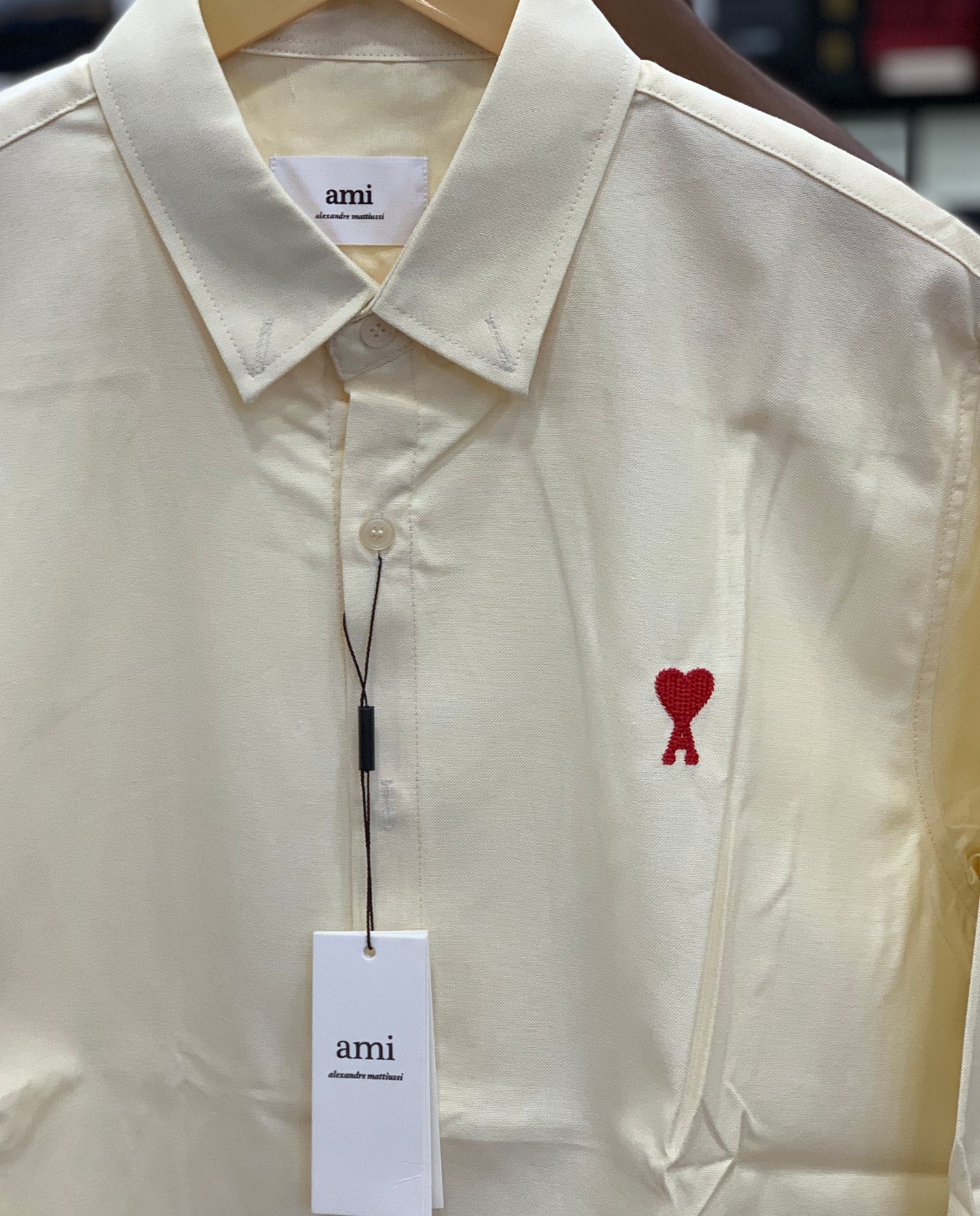 AM I LEMON SHIRT WITH RED LOGO