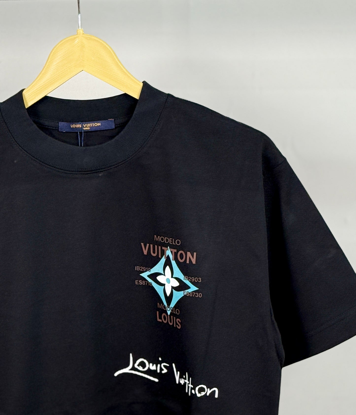 LOUIS_VUITTO_N BLACK TSHIRT