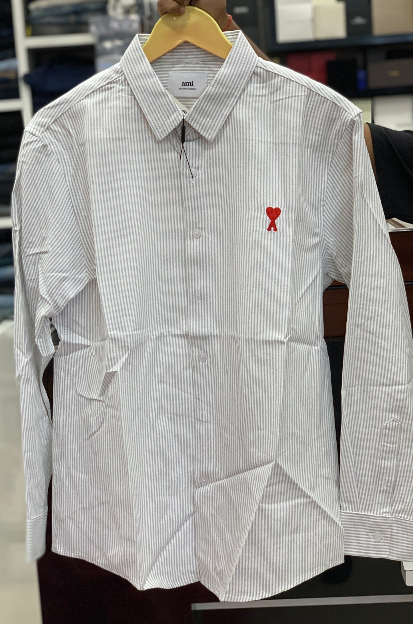 AM I LINING SHIRT WITH RED LOGO