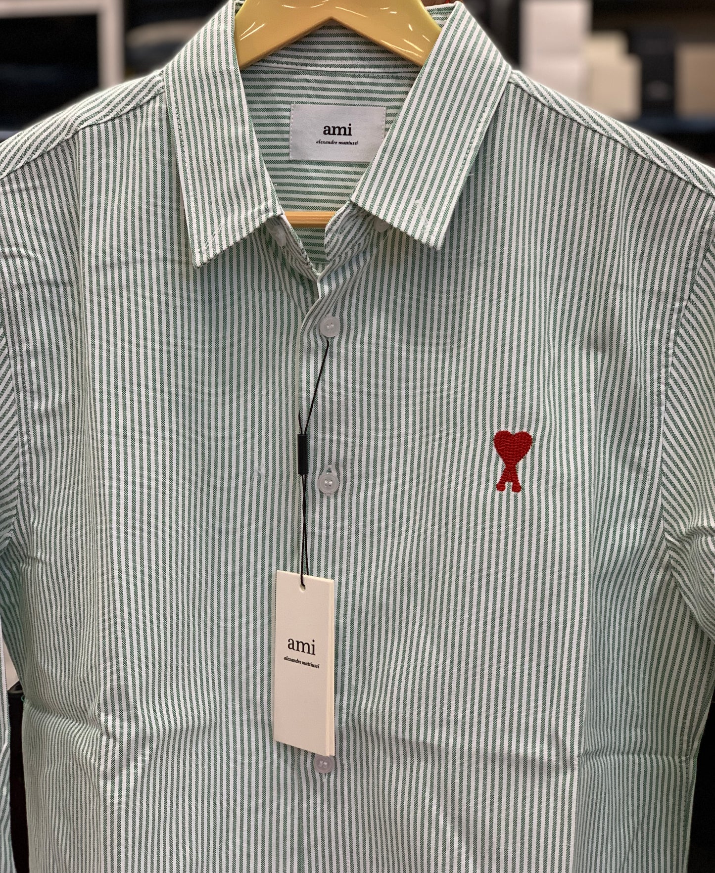 AM I LINING SHIRT WITH RED LOGO