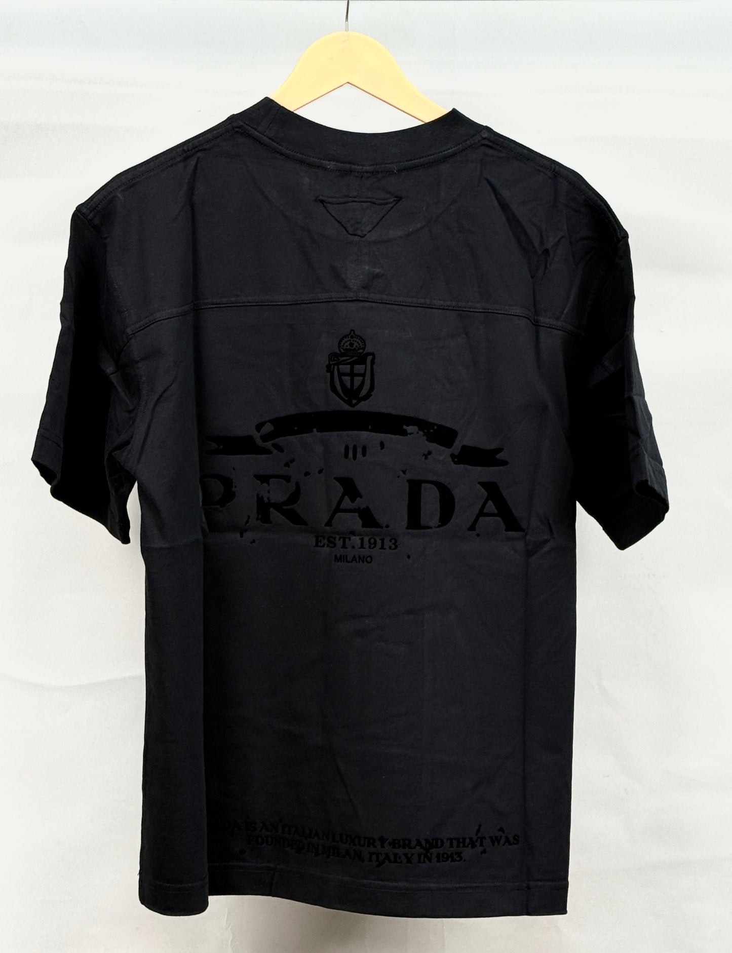 PRAD_A BLACK TSHIRT