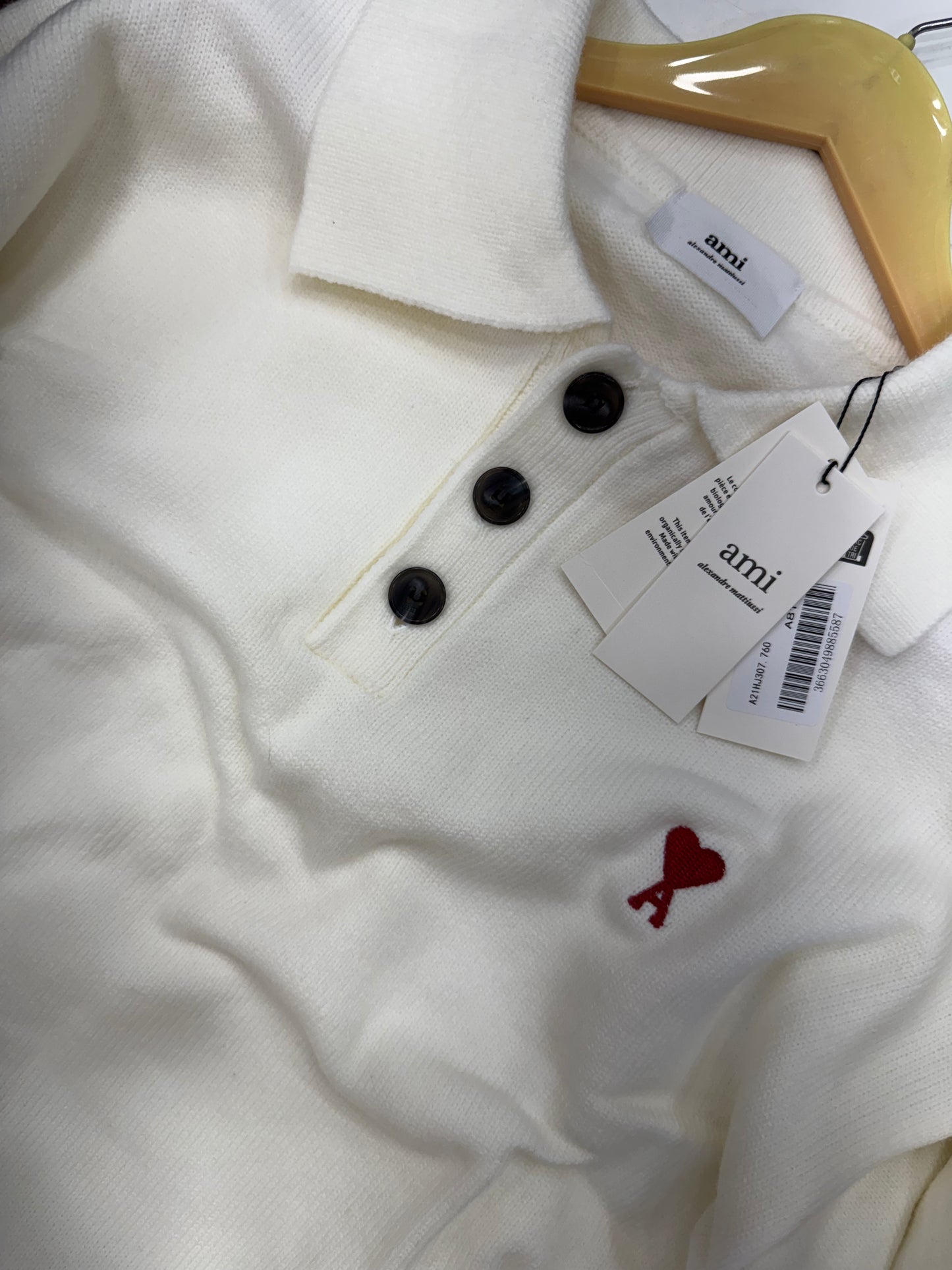 AM I PARIS CREAMISH WHITE BUTTONED PULLOVER